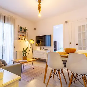 Cosy Apartment. 10min Walk To The & Train Tarragona
